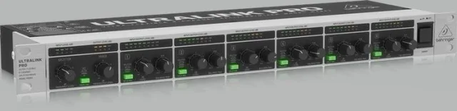 Behringer Behringer MX882 V2 Mikser rackowy