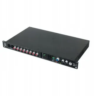 SSL 18 Interfejs audio USB 26 wejść/28 wyjść 32-bity/192kHz